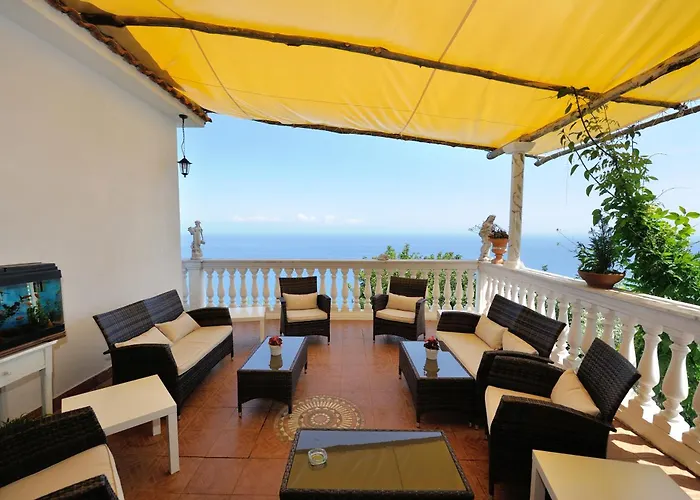 Bed & Breakfast H.h.le Palme Amalfi