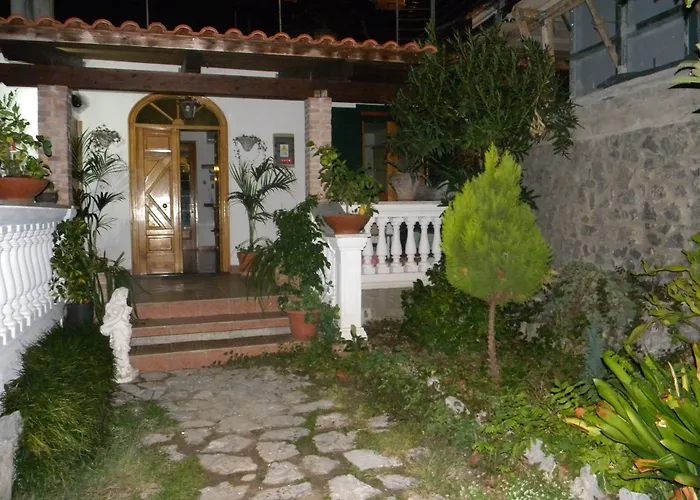 Bed & Breakfast H.h.le Palme 2*