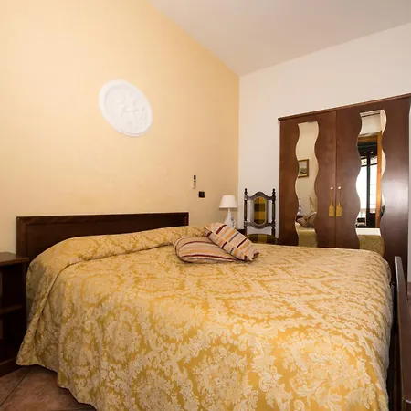 Bed & Breakfast H.h.le Palme 2*