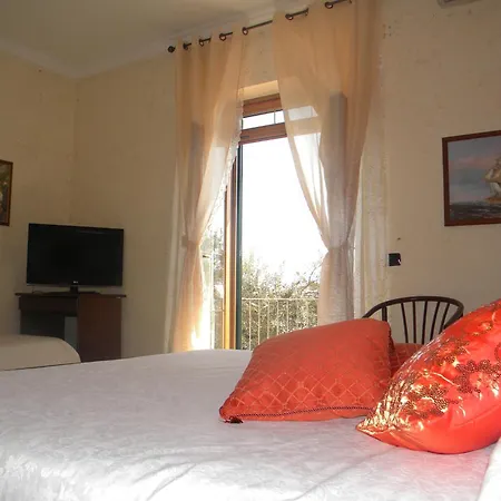 H.h.le Palme Bed & Breakfast 2*