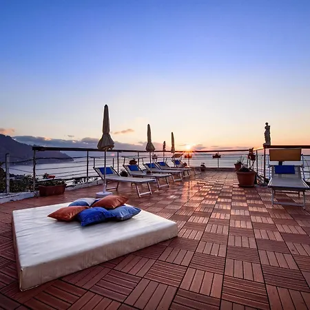 Bed & Breakfast H.h.le Palme Amalfi