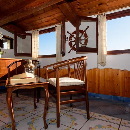 H.h.le Palme Bed & Breakfast 2*